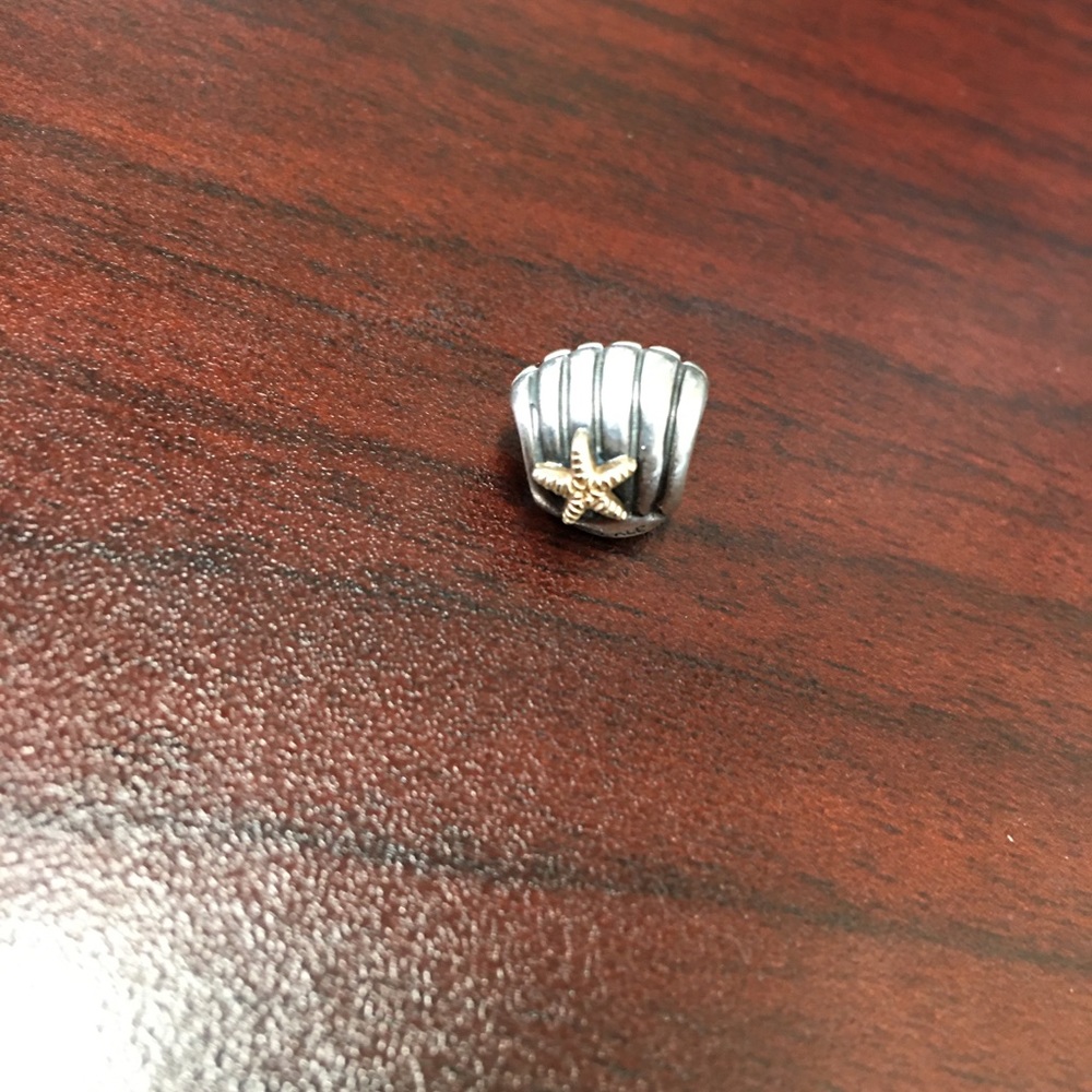 Pandora 925 ALE silver Seashell with 14K gold Starfish Charm